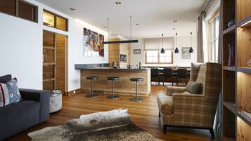 Ray Charles | Kostenloses WLAN, Bettwäsche, Wecker