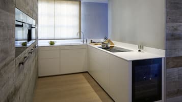 Chalet (Johnny Marvin) | Cocina privada | Refrigerador, horno, parrilla de estufa y utensilios de cocina