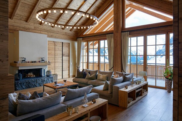 Chalet Crux | Living area | Flat-screen TV - Arlberg Hospiz Chalet Suiten (Sankt Anton am Arlberg)
