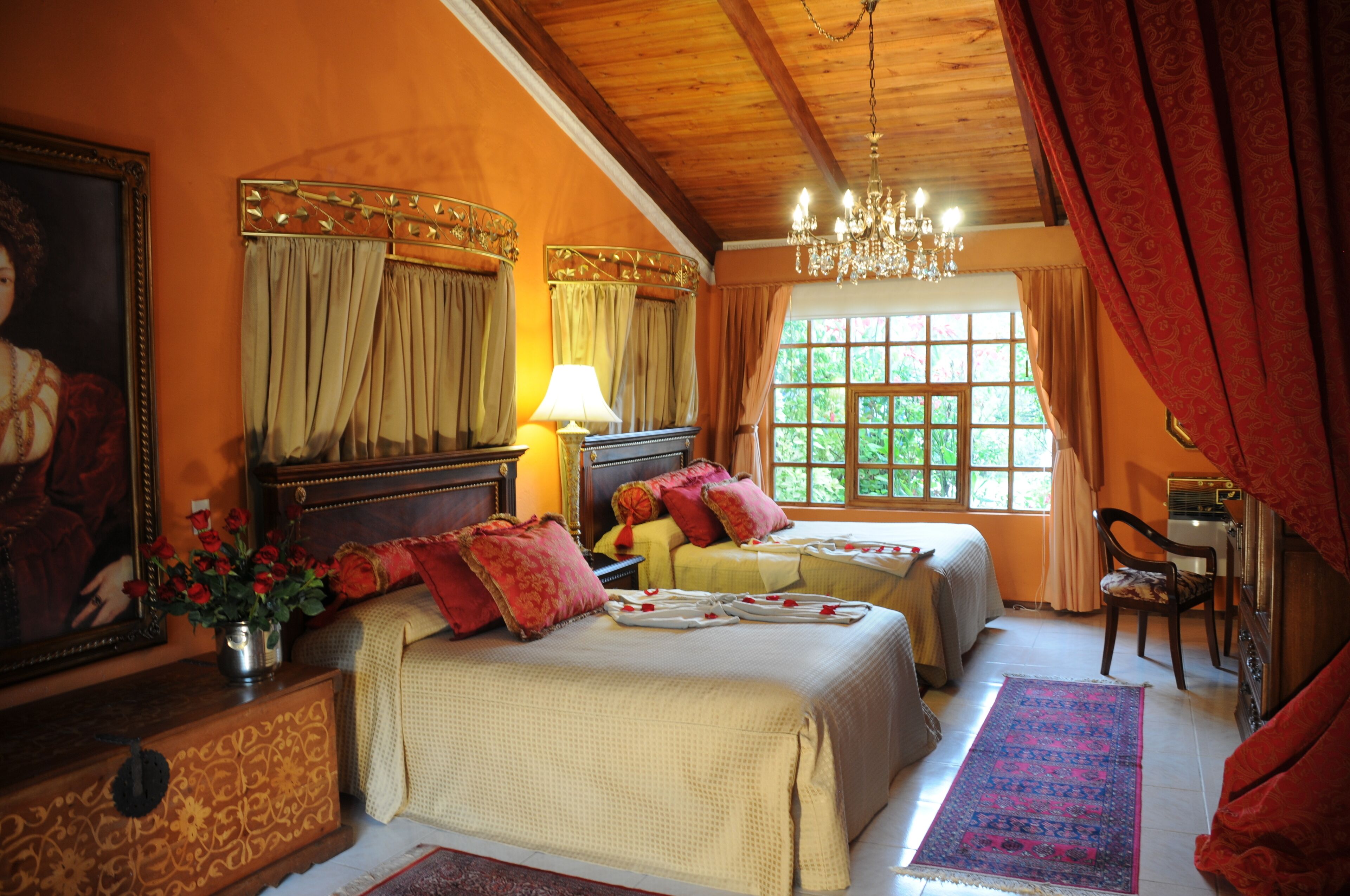 deluxe twin room | 1 bedroom, in-room safe, individually decorated, individually furnished