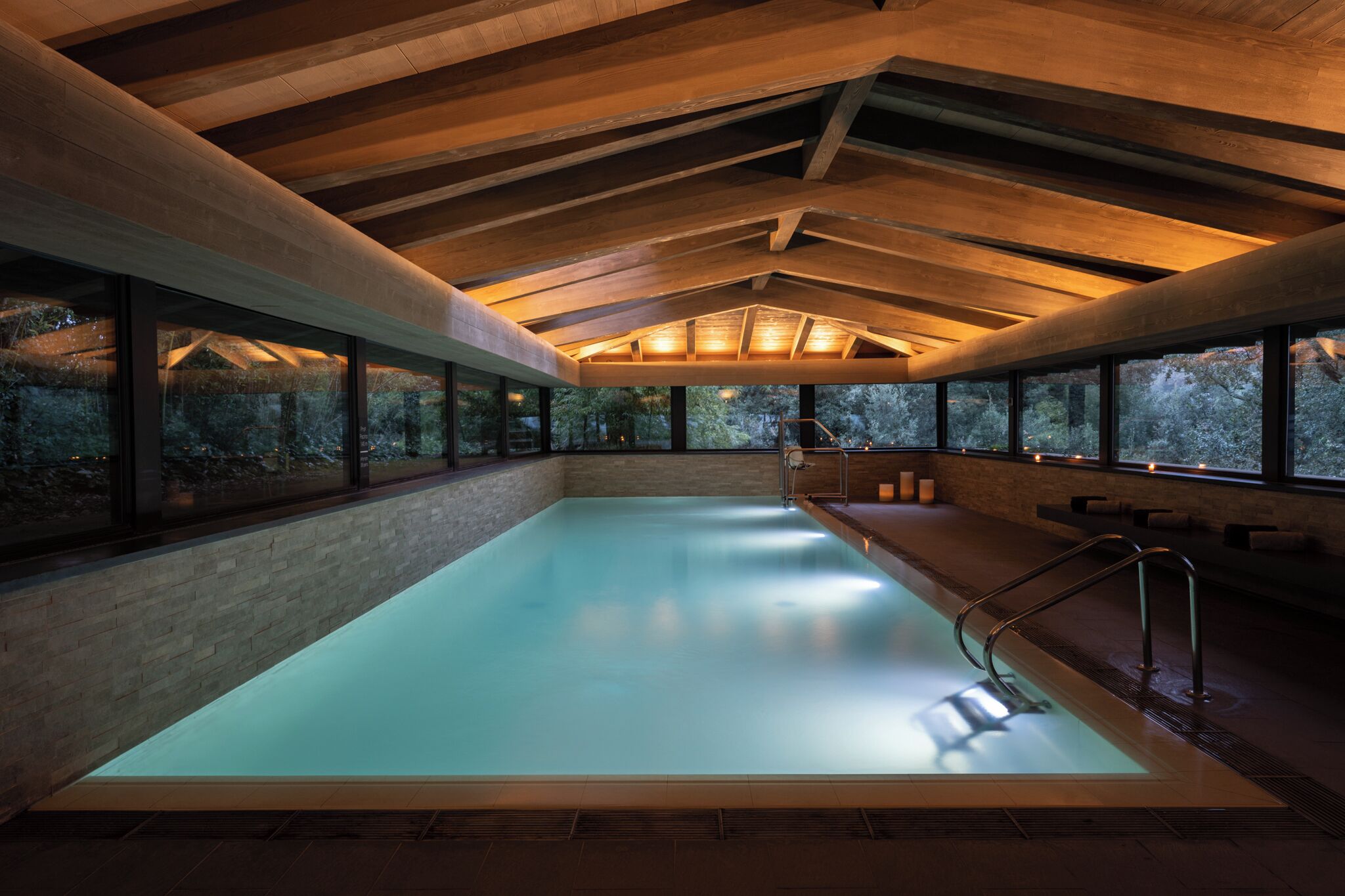 Parihoitohuone(ita), sauna, poreallas, turkkilainen sauna
