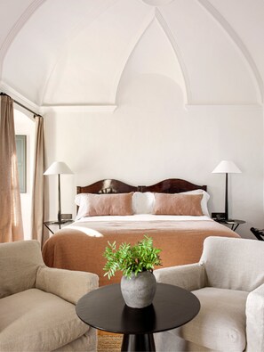 Down duvets, minibar, in-room safe, individually decorated