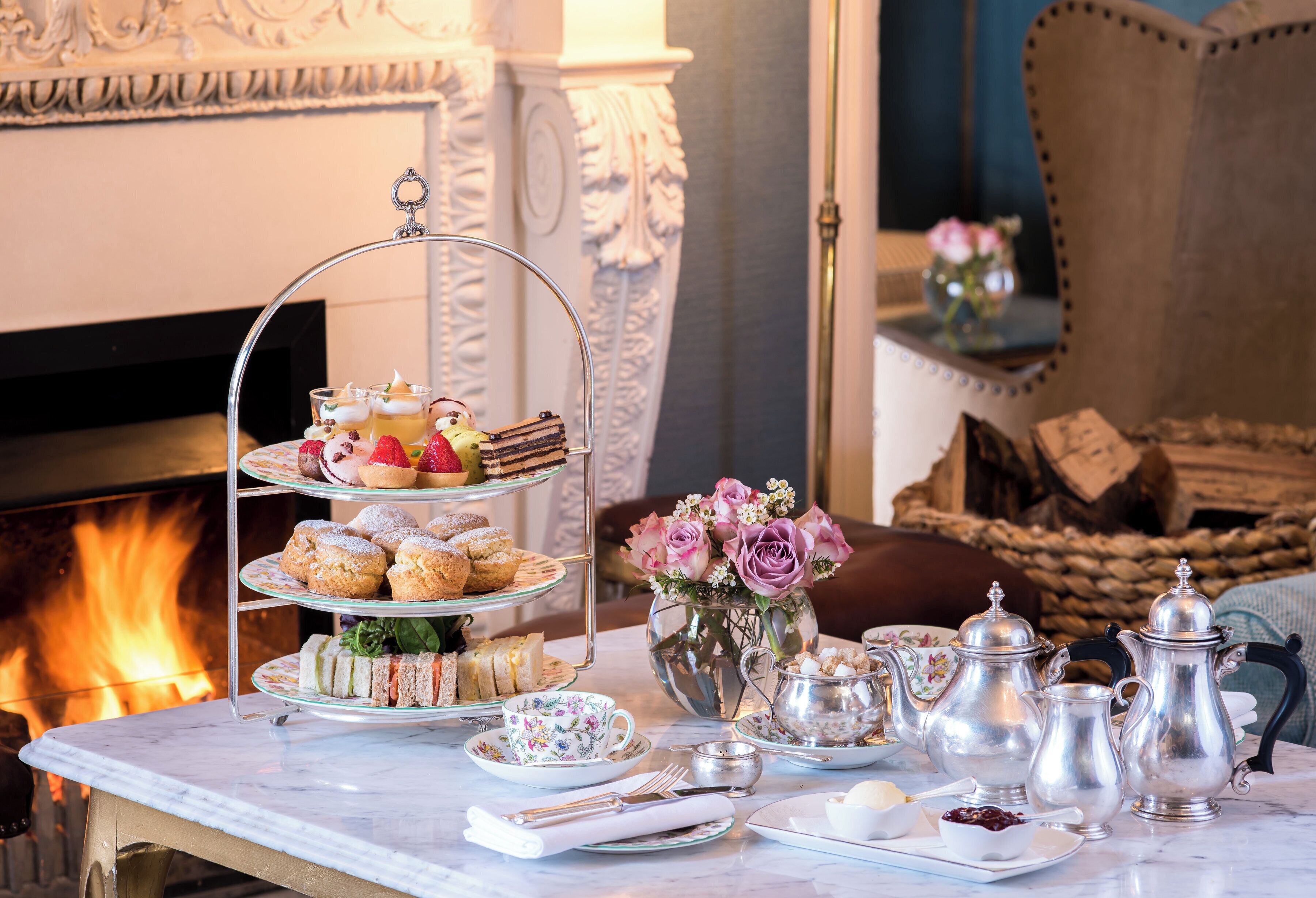 lunch and dinner served, british cuisine