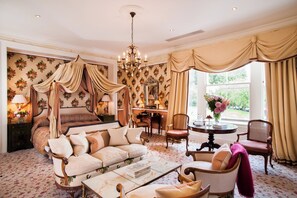 Suite, 1 King-Bett (Master 1 Bedroom)