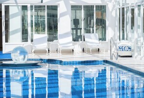 Couples treatment rooms, sauna, body treatments, aromatherapy