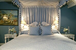 Suite (Duplex Cottage ) | Egyptian cotton sheets, hypo-allergenic bedding, in-room safe, desk - Summer Lodge Country House Hotel (Dorchester)