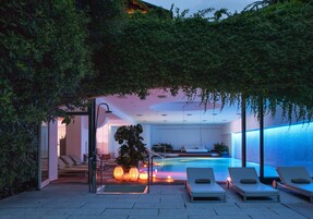 Indoor pool, seasonal outdoor pool, sun loungers