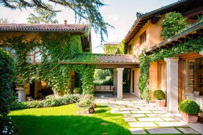 Exterior - L'Albereta, Relais & Chateaux (Erbusco)