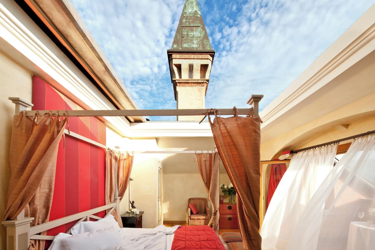 Luxury Room | Premium bedding, minibar, in-room safe, individually decorated