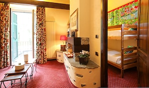 Family Suite (Junior, Quadruple)
