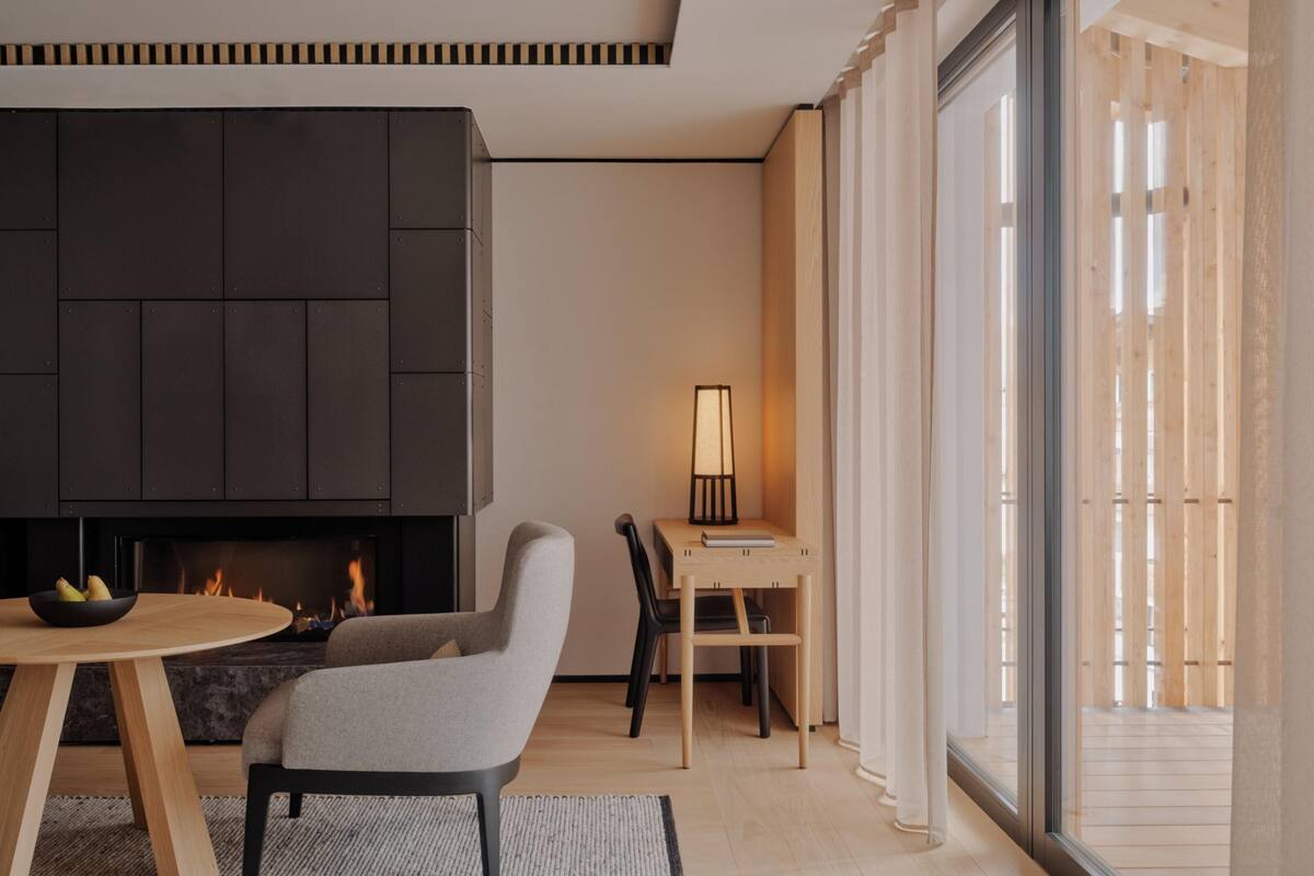 Minibar, in-room safe, free WiFi