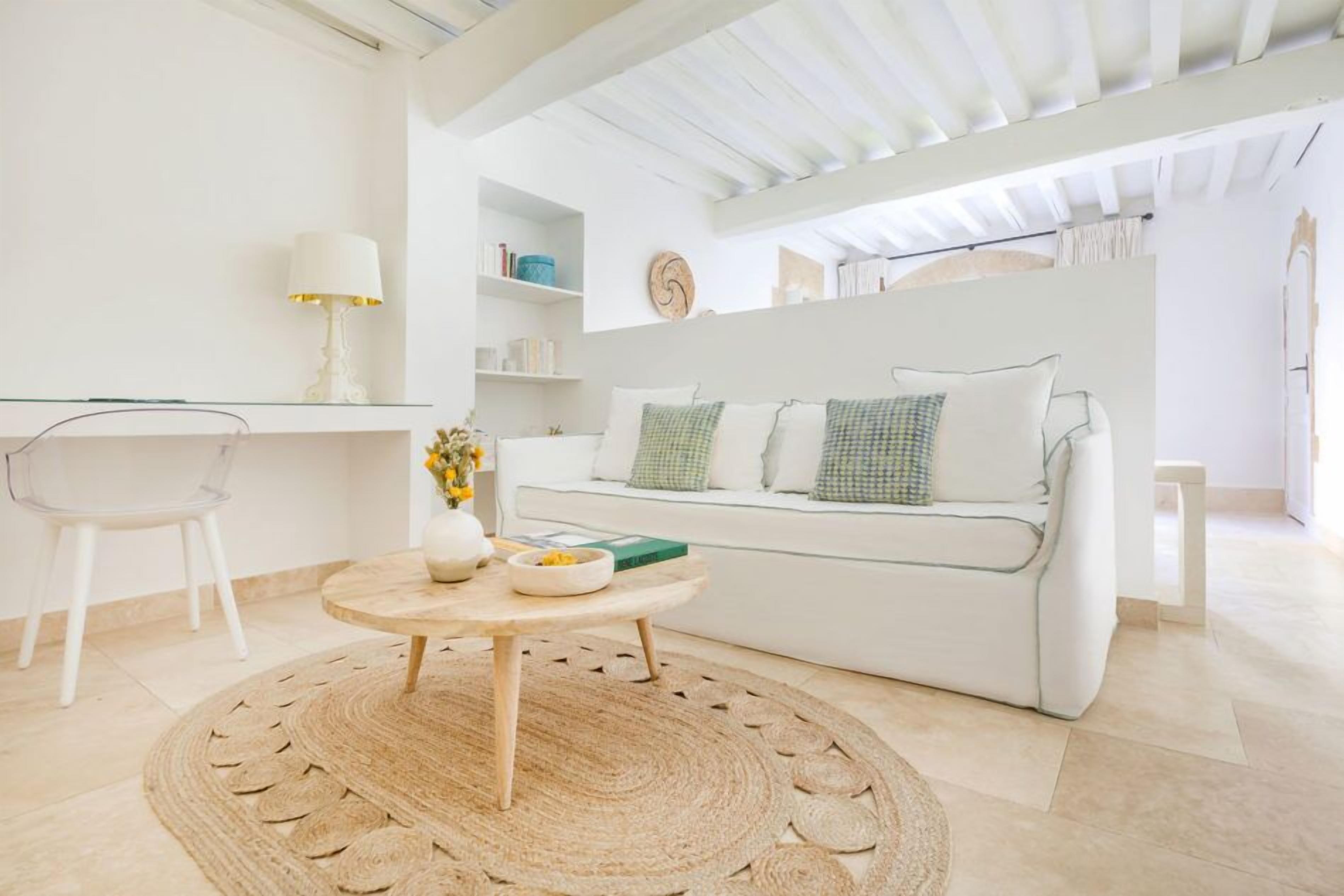 2 bedrooms, minibar, in-room safe, individually decorated