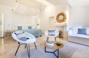 Minibar, in-room safe, individually decorated, desk