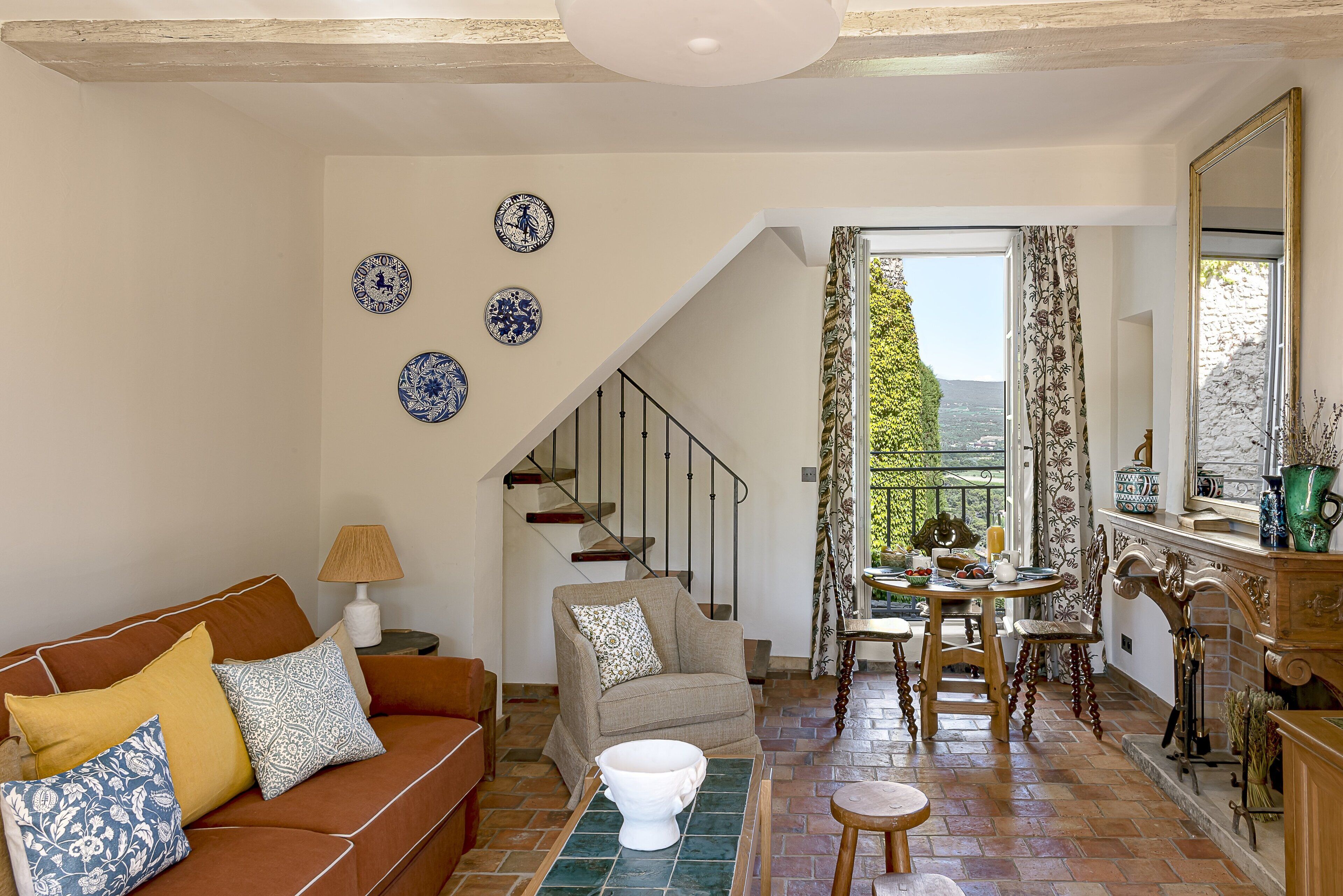 deluxe suite, 2 bedrooms | 1 bedroom, premium bedding, free minibar items, in-room safe