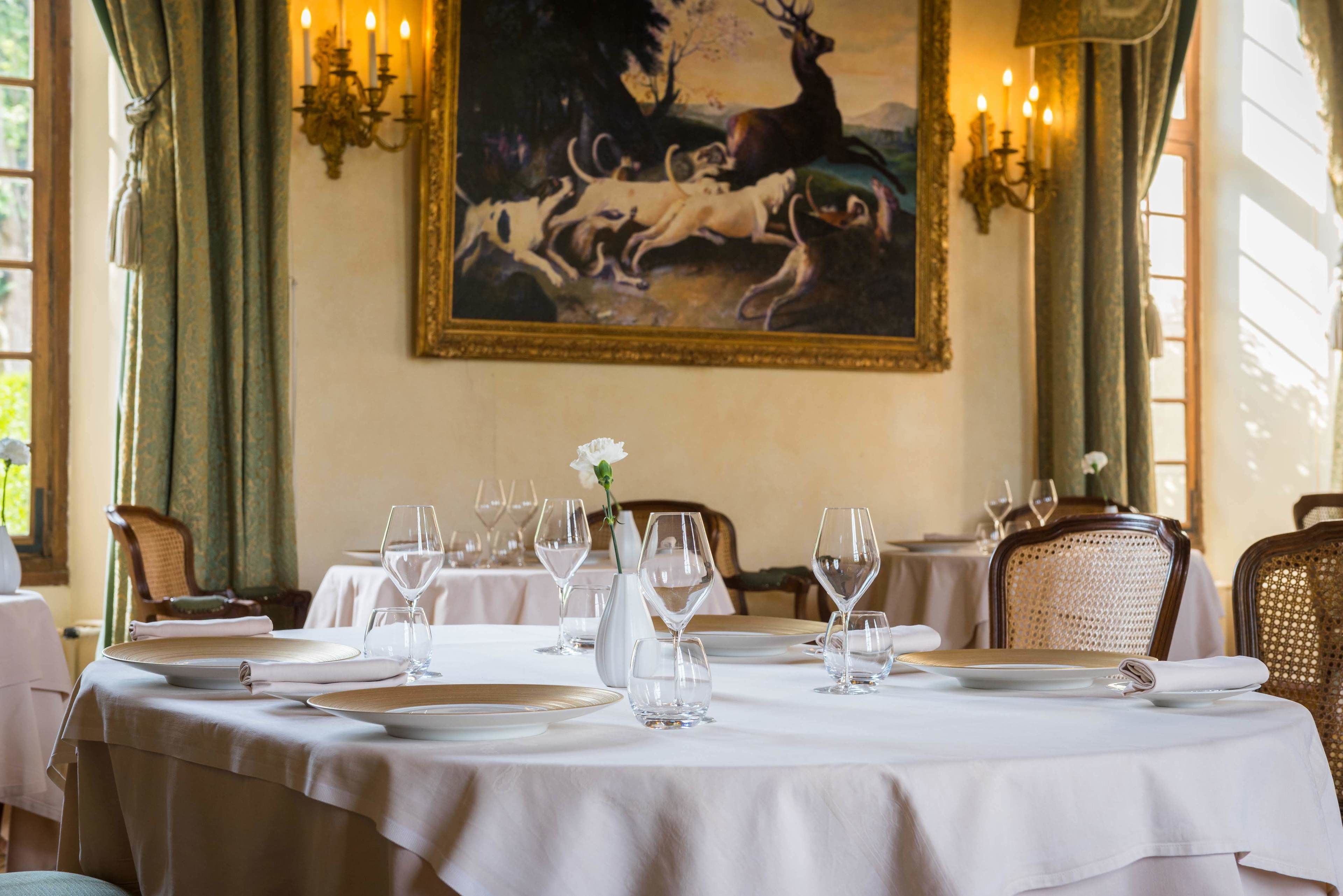 breakfast, lunch, dinner served; french cuisine