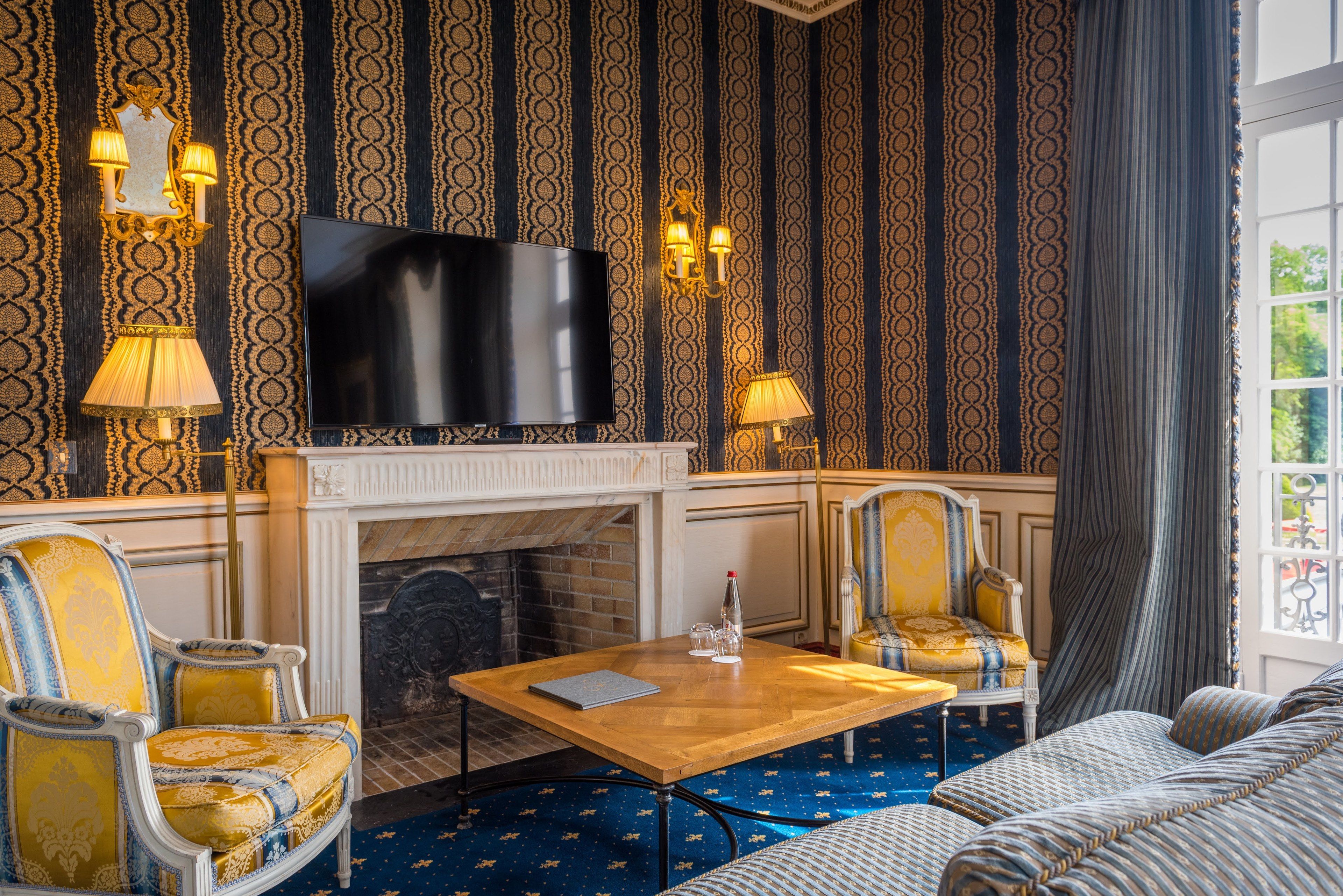 royal suite, park view | 2 bedrooms, premium bedding, minibar, in-room safe