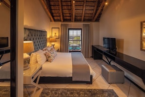 Terrace Suite | 1 bedroom, minibar, in-room safe, desk