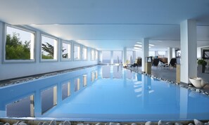 Innenpool, Außenpool (je nach Saison geöffnet)