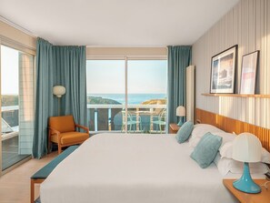 Suite, Sea View | Premium bedding, minibar, in-room safe, individually decorated