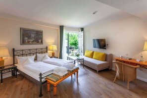 Premium bedding, in-room safe, desk, laptop workspace