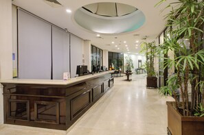 Reception - Quality Suites Vila Olimpia (São Paulo)