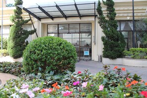 Front of property - Quality Suites Vila Olimpia (São Paulo)