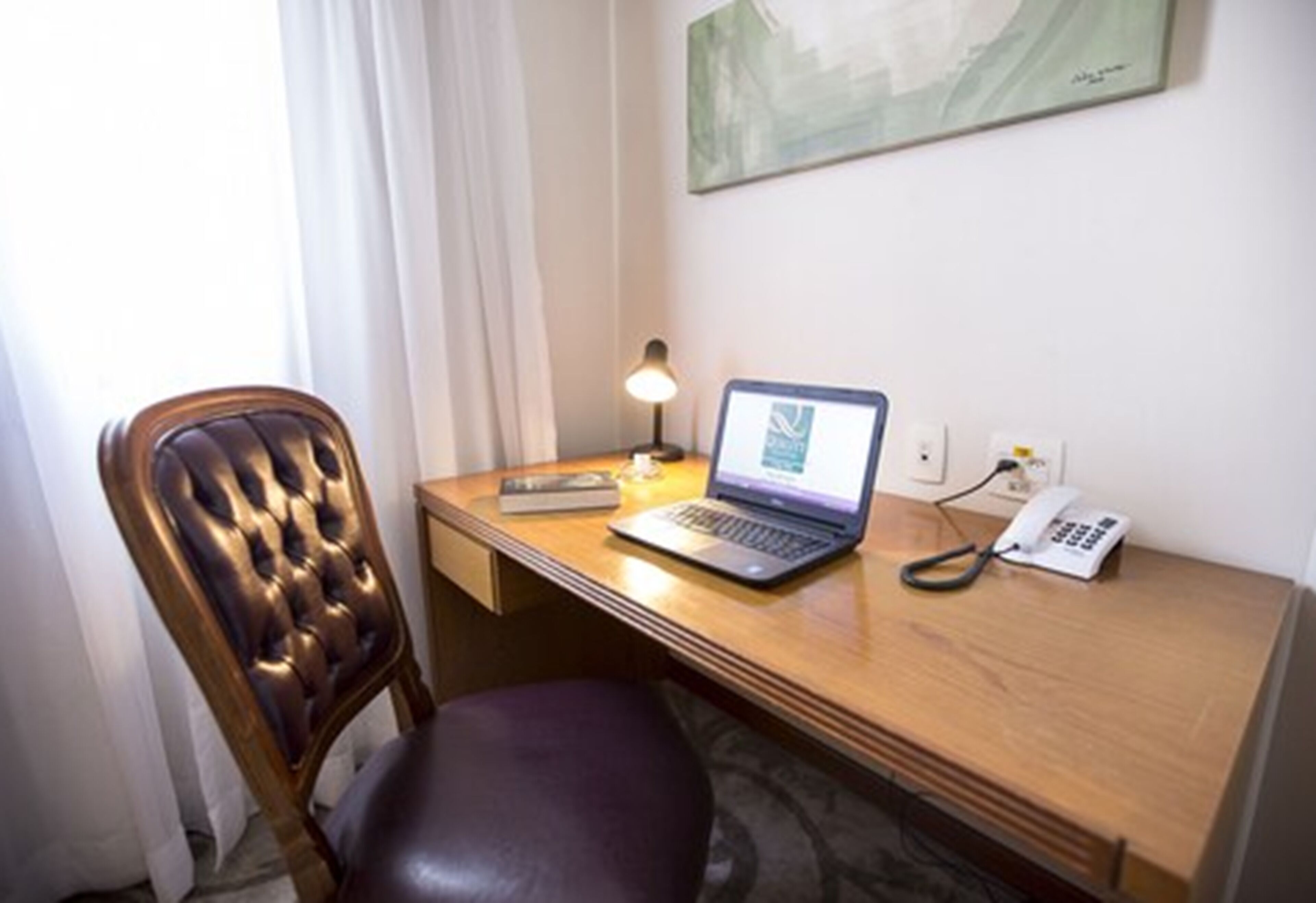 suite business class, 1 queen bed, non smoking | living room | tv, pay films