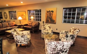 Lobby-Lounge