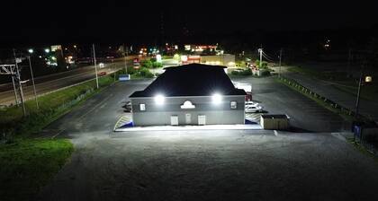 Days Inn by Wyndham Indianapolis East Post Road