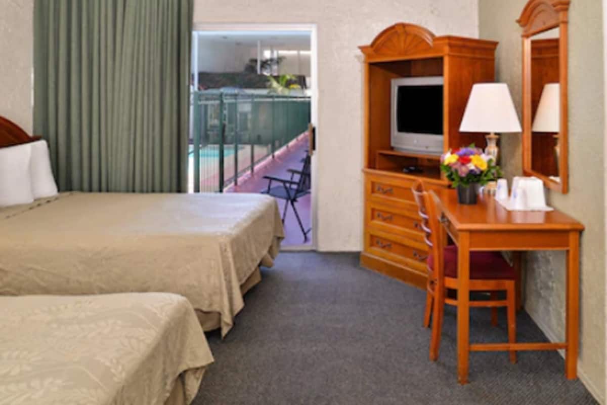 room, 2 double beds, non smoking | desk, blackout curtains, free wifi, bed sheets