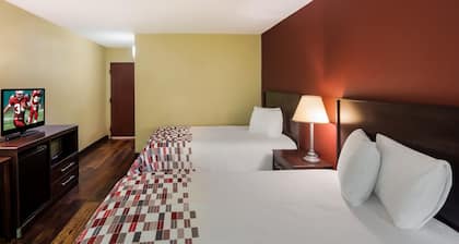 Red Roof Inn Hendersonville