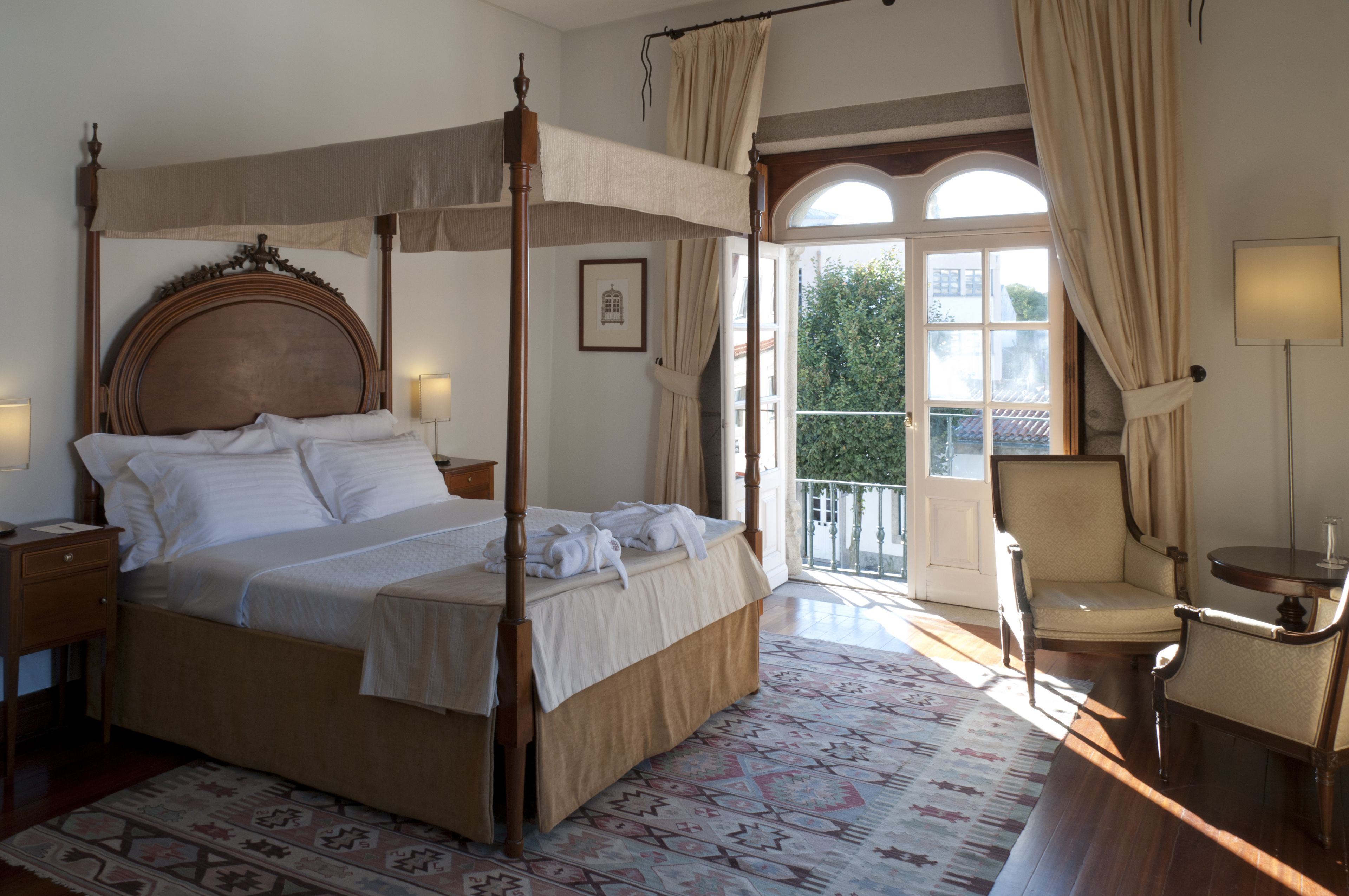 deluxe double room | 1 bedroom, minibar, in-room safe, individually decorated