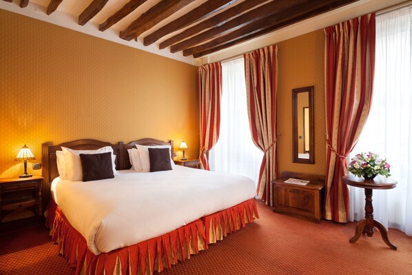 Minibar, in-room safe, desk, blackout curtains