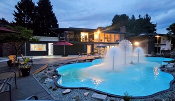 Hotel Exterior at Interurban Suites Hotel