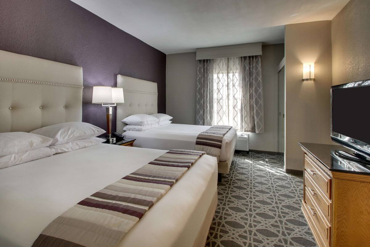 desk, iron/ironing board, free cots/infant beds, rollaway beds