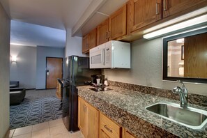 Fridge, microwave, coffee/tea maker
