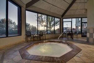 Una piscina techada