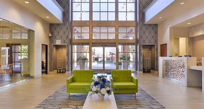 Holiday Inn Express & Suites Elk Grove Central - Hwy 99 by IHG
