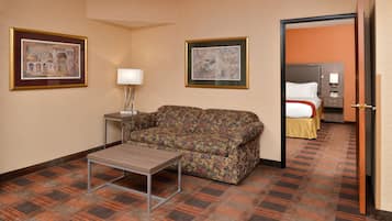 Suite, 1 letto king, accessibile ai disabili | Una cassaforte in camera, una scrivania, tende oscuranti