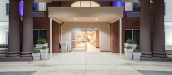Holiday Inn Express Hotel & Suites Mebane by IHG