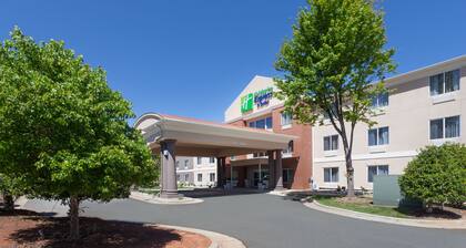 Holiday Inn Express Hotel & Suites Mebane by IHG