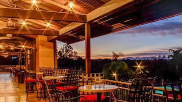 Breakfast, dinner served; Latin American cuisine, pool views