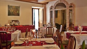 Unclassified image, 5 of 46, button - TURIM Club d'Azeitao Hotel (Setubal)