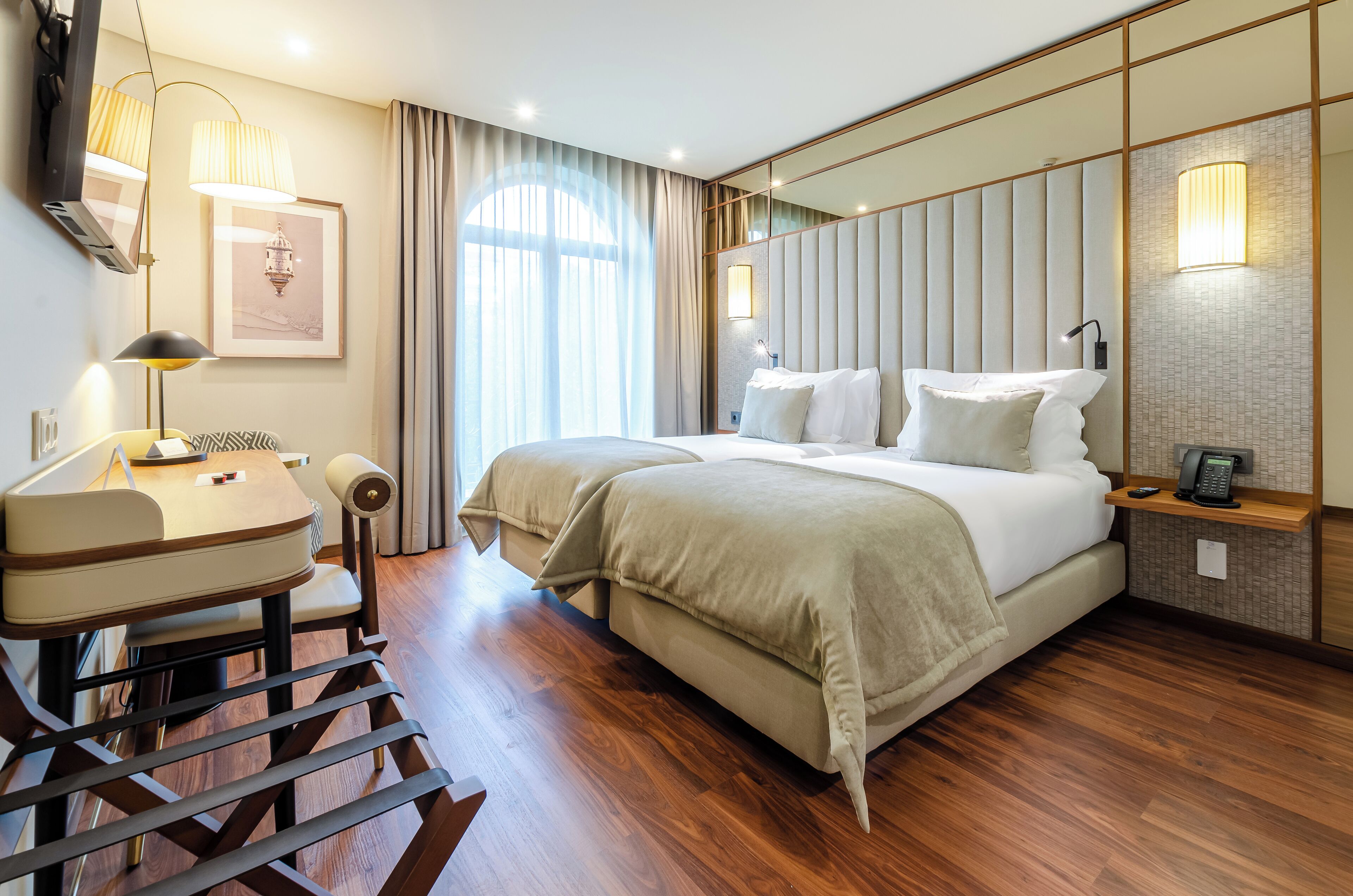 superior twin room | 1 bedroom, minibar, in-room safe, blackout curtains