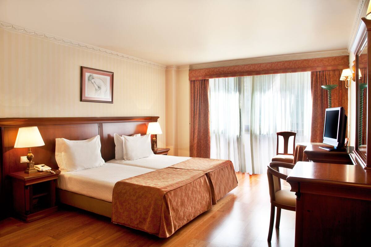 Minibar, in-room safe, blackout drapes, soundproofing