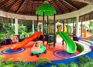 Innen-Kinderspielplatz