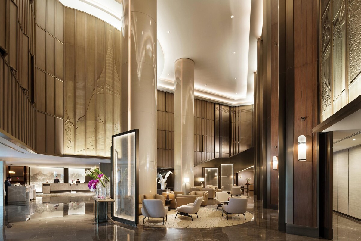 Conrad Bangkok interior