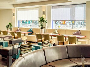 Exterior - Holiday Inn Express London - Stratford by IHG (London)