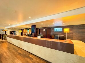 Exterior - Holiday Inn Express London - Stratford by IHG (London)
