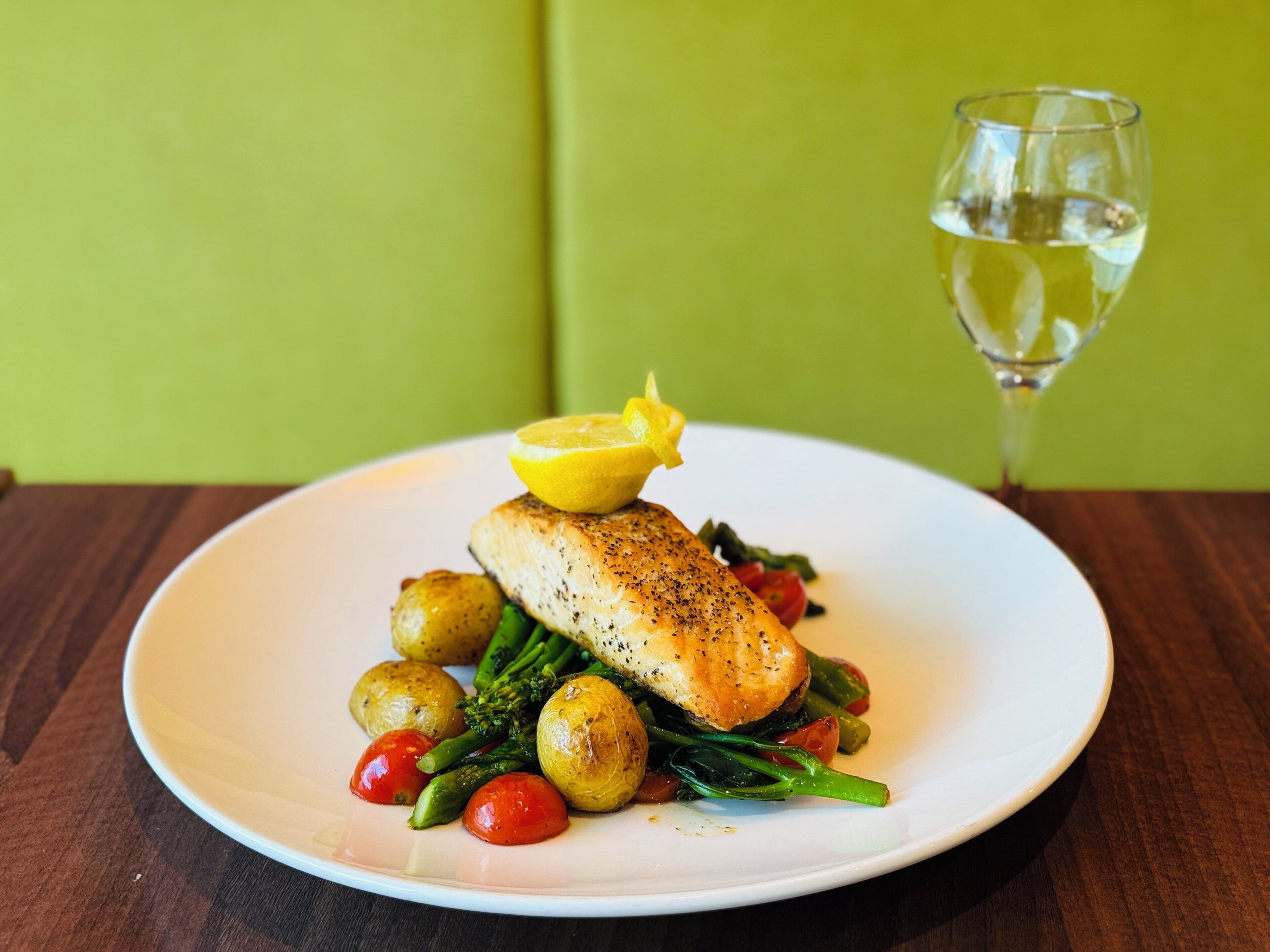 Photo - Holiday Inn Express London - Stratford by IHG